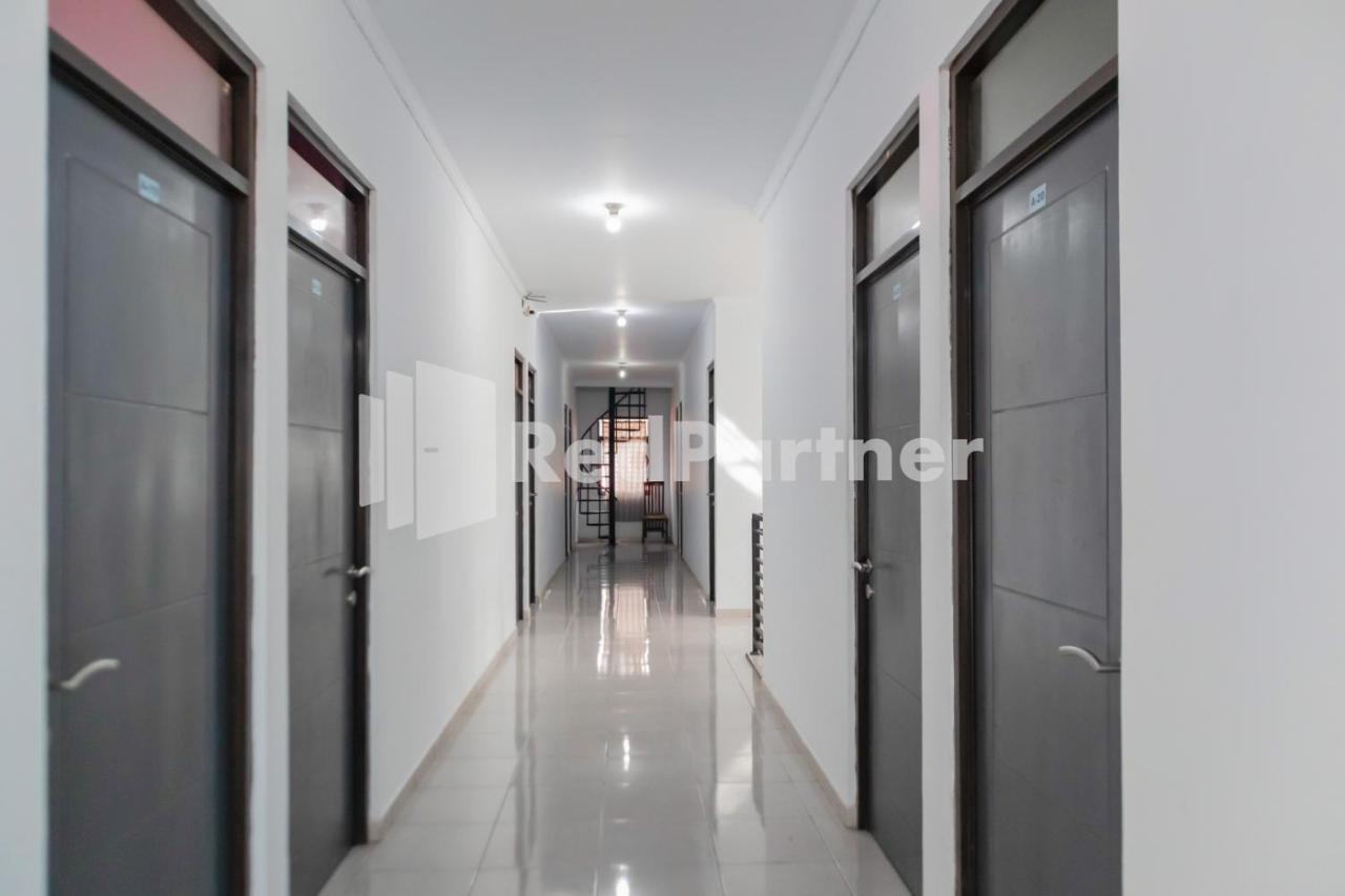 Oyo 2770 Zleepy Wisma Khazri Bogor Dış mekan fotoğraf