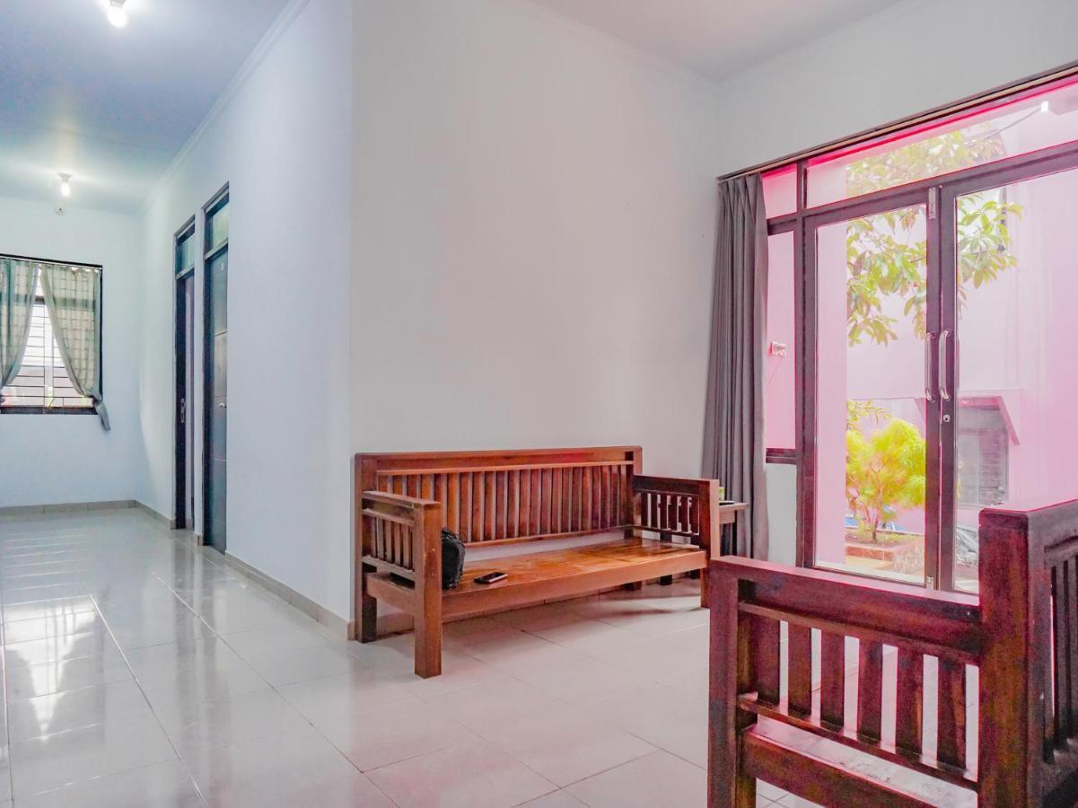 Oyo 2770 Zleepy Wisma Khazri Bogor Dış mekan fotoğraf