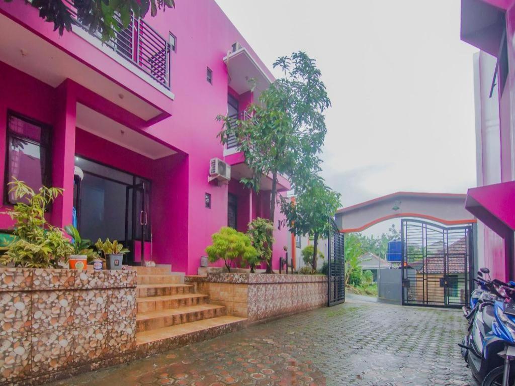 Oyo 2770 Zleepy Wisma Khazri Bogor Dış mekan fotoğraf